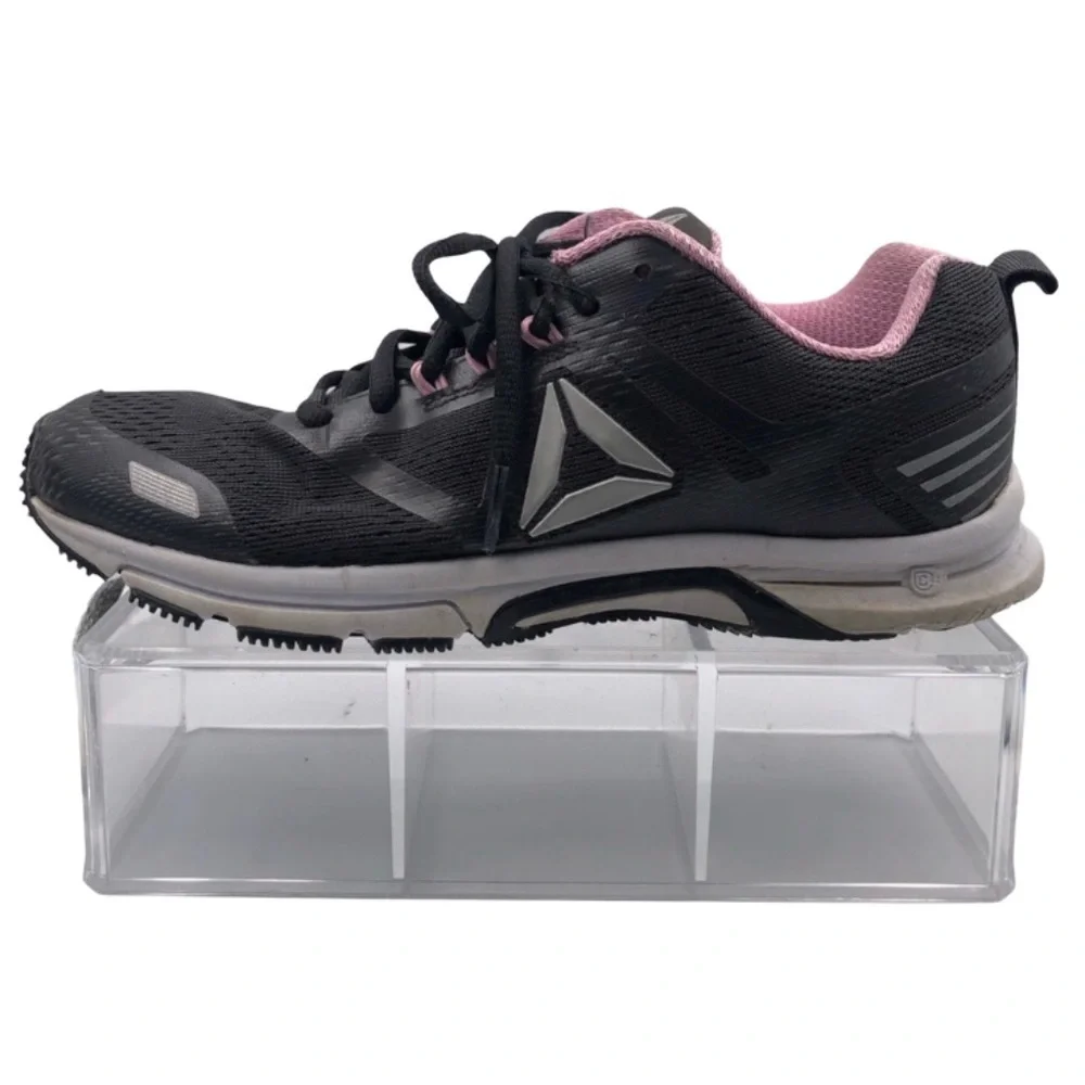 Reebok Gray & Pink Ahary Runner Ladies Size 7.5